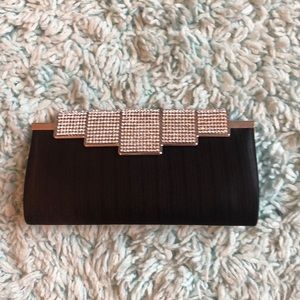 Black clutch